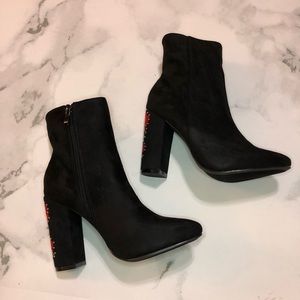 NWOT Block heel booties with rose detail on heel